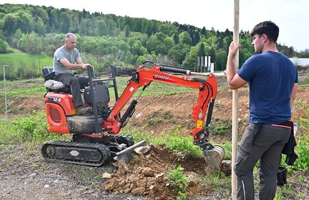 Ob dnevu zemlje sadili lipe (4)